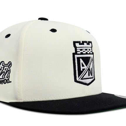 Gorra Atlético Nacional Oficial OHH Nacional Flexfit 6089 MT Beige/Negro
