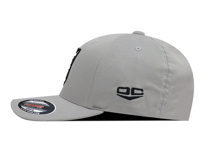 Gorra Independiente Santa Fe Oficial Flexfit 6277 gris escudo vintage